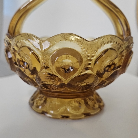 Moon & Stars Amber Basket - Picture 2 of 8